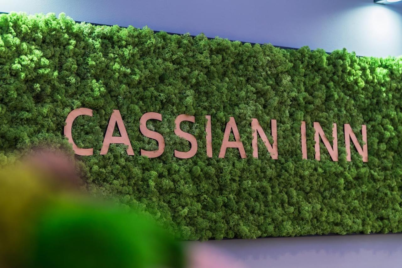 Cassian Inn Partizanske Bagian luar foto